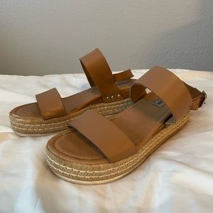 Steve Madden Women’s Catia Wedge Sandal